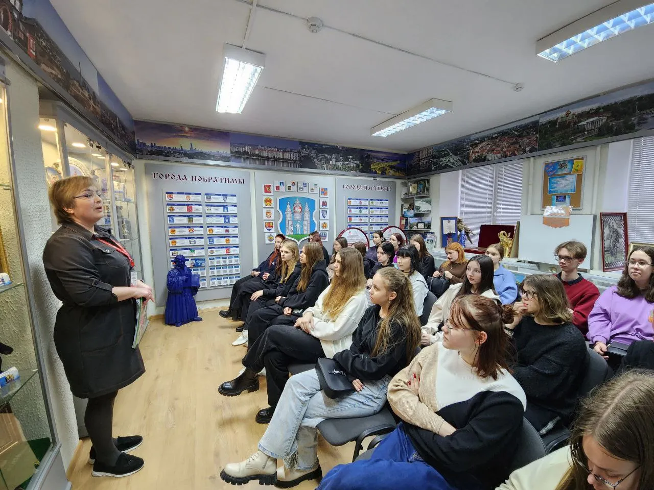 Посещение зала городов-побратимов Могилева